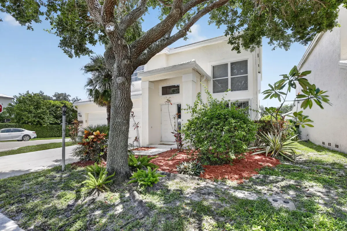 3-web-or-mls-_A7A0442 at 9444 NW 8th Circle, Plantation