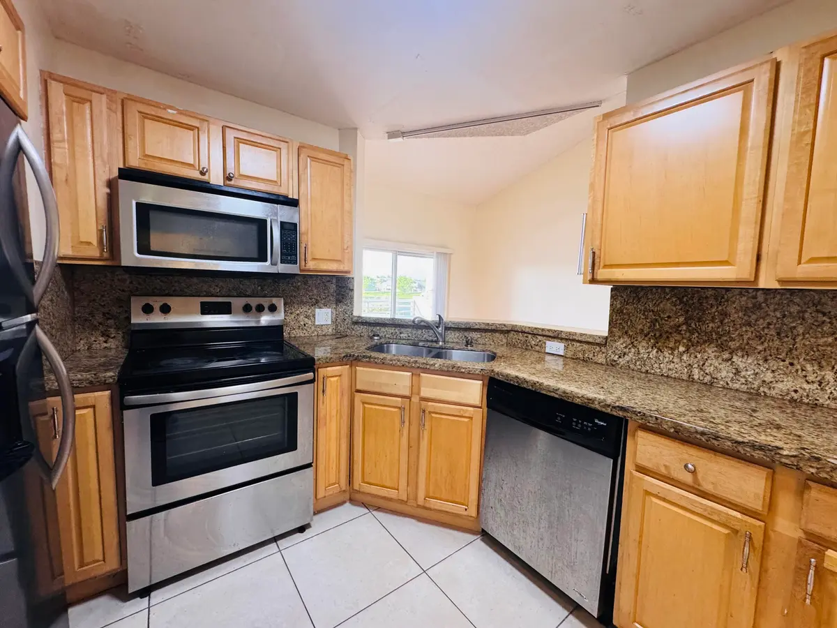 Foto 7-8-26, 6 47 59 pm at 3409 NW 44TH Street 205, Oakland Park