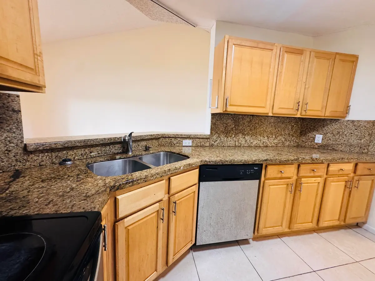 Foto 7-8-26, 6 47 53 pm at 3409 NW 44TH Street 205, Oakland Park