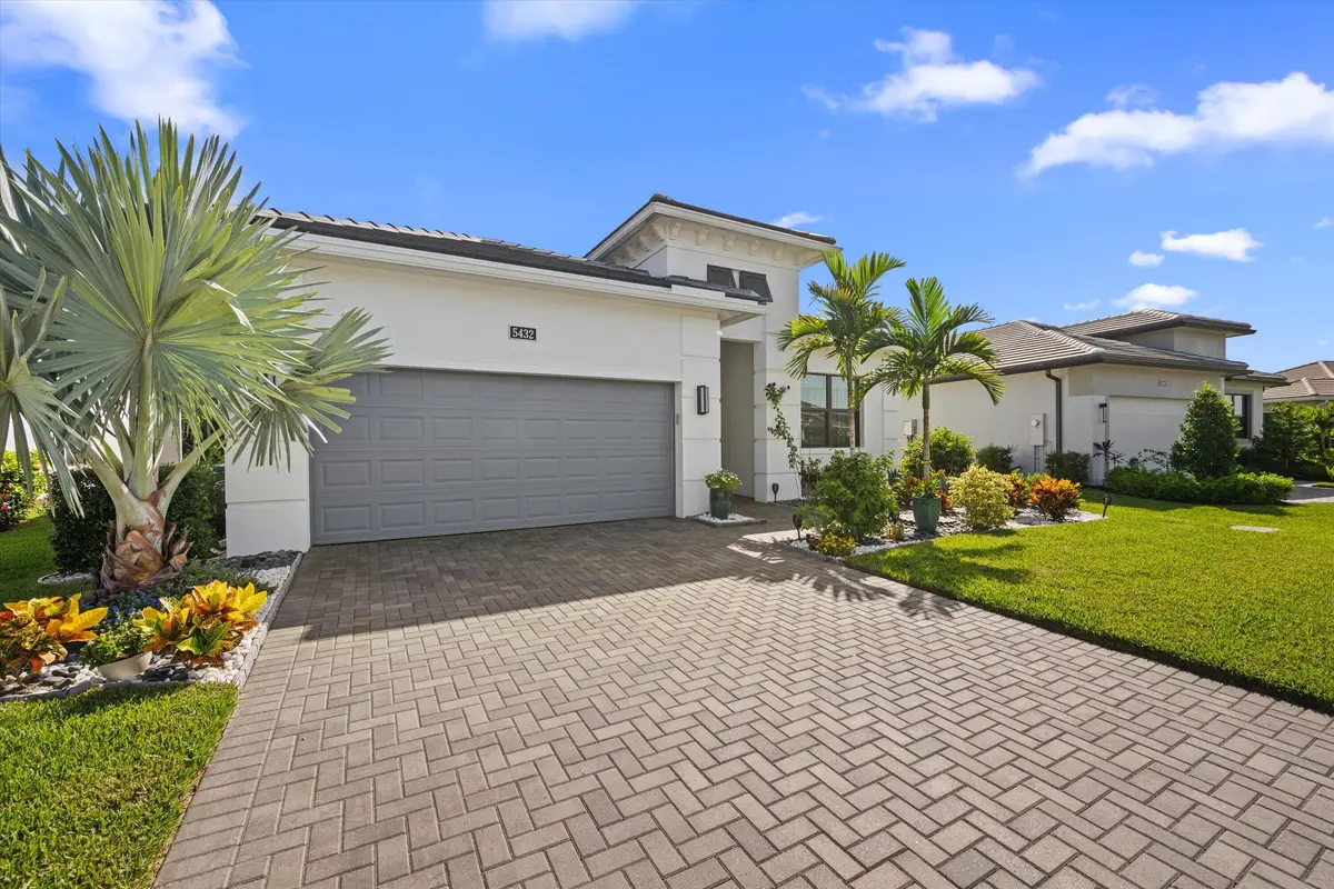 03-DSC_6965 at 5432 Saint Armands Way, Westlake