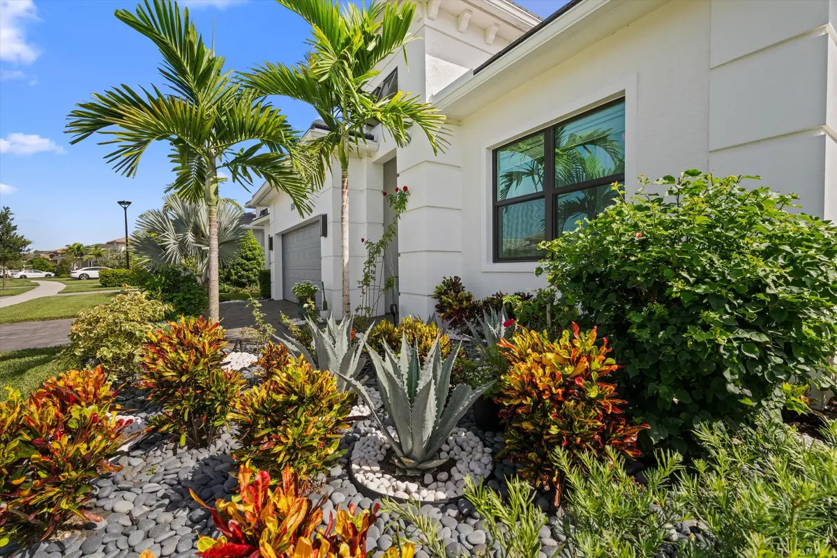 04-DSC_7007 at 5432 Saint Armands Way, Westlake