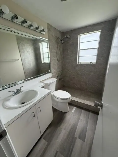 century4 at 36 Norwich B, West Palm Beach