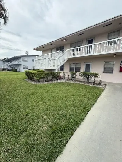 36 Norwich B, West Palm Beach – Condominium for sale