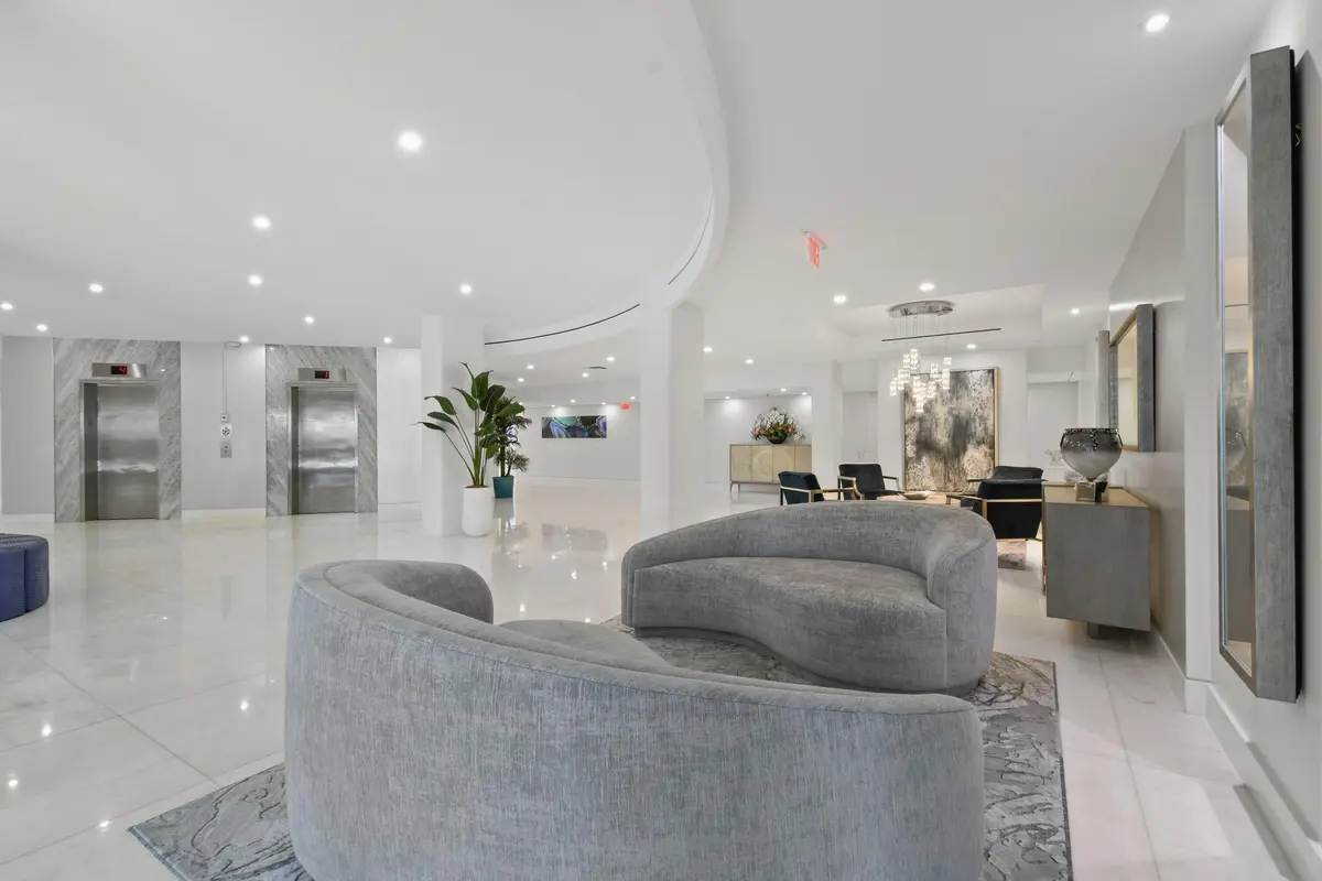 20250929172631184433000000-o at 3546 S OCEAN Boulevard 527, South Palm Beach