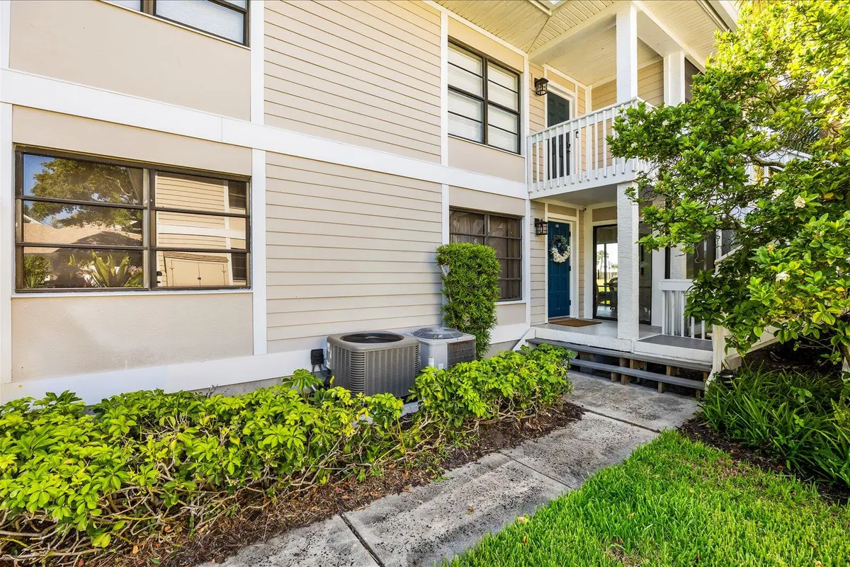 02-golf in-25 at 333 NE GOLFVIEW Circle, Hutchinson Island