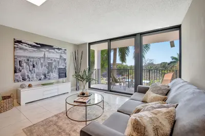 1101 RIVER REACH Drive 415, Fort Lauderdale – Condominium for rent