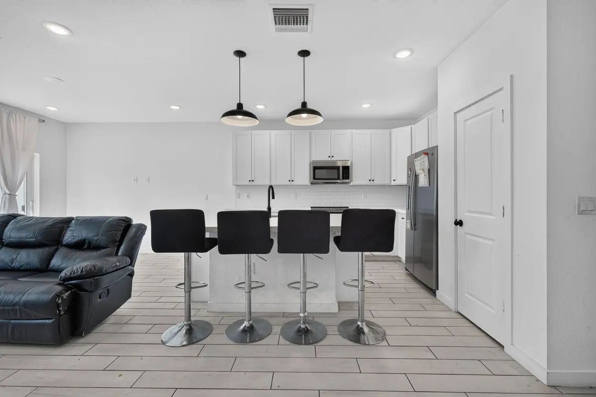 8-web-or-mls-3A5A8278 at 608 NE WATERS EDGE Lane, Port St. Lucie
