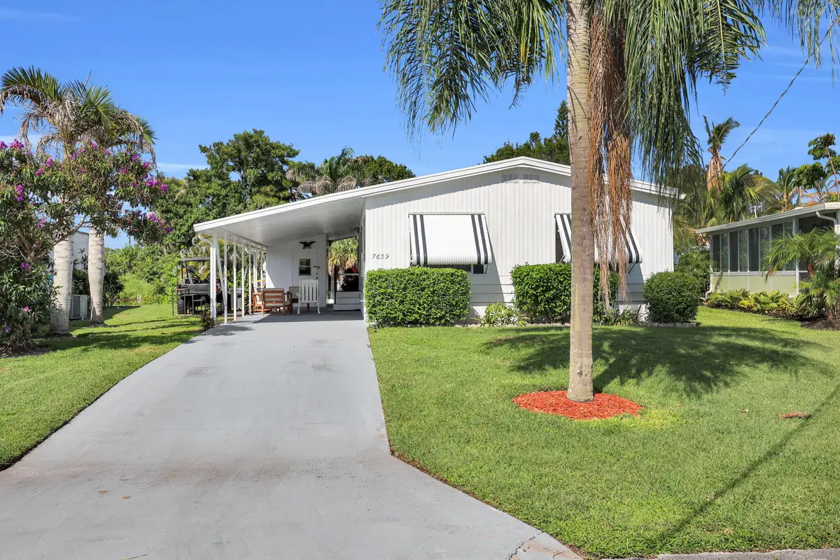 2-web-or-mls-2_8p3a4907 at 7639 SE Fork River Drive, Stuart
