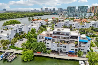 430 Poinciana Drive 1710, Sunny Isles Beach – Condominium for sale