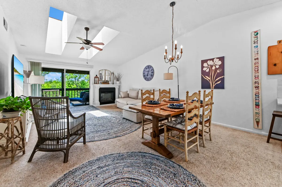 05 Dining area 01 at 8259 SE Croft Circle L-7, Hobe Sound