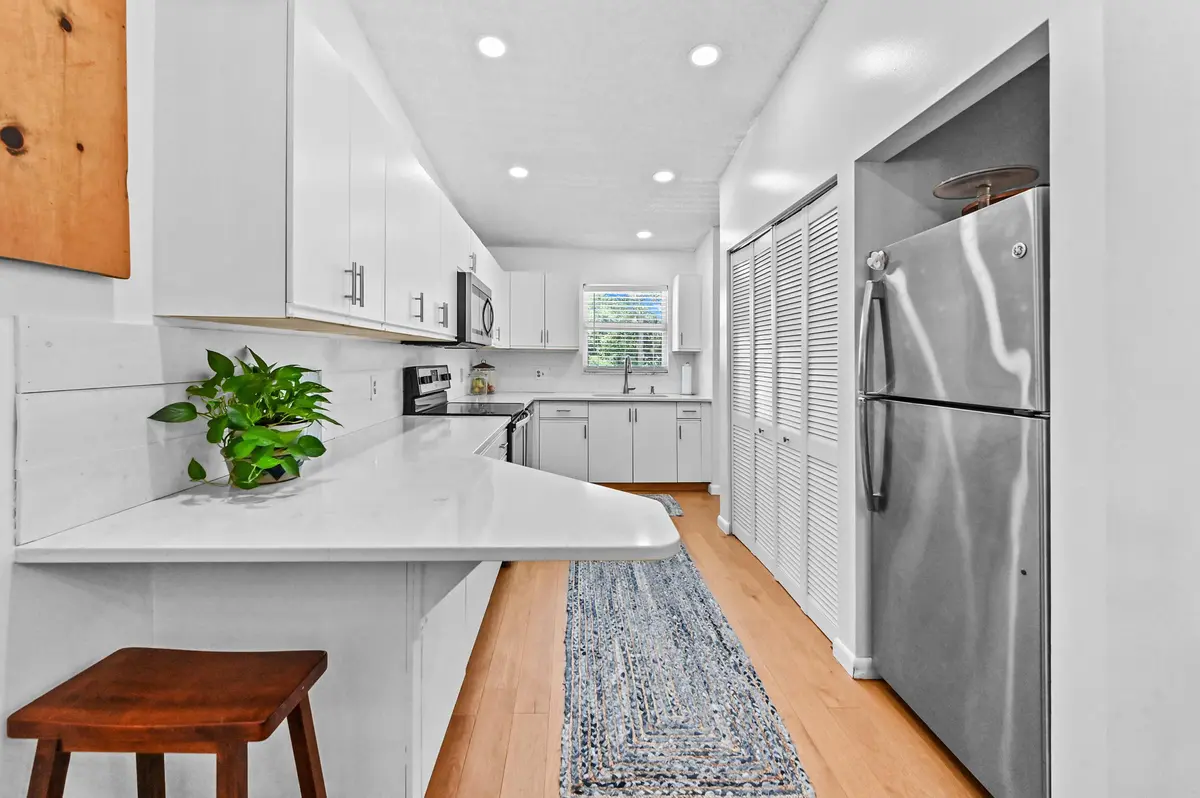 07 Kitchen 01 at 8259 SE Croft Circle L-7, Hobe Sound