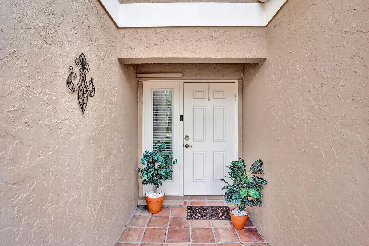 4941 Riverside Foyer at 4941 Riverside Drive, Coral Springs