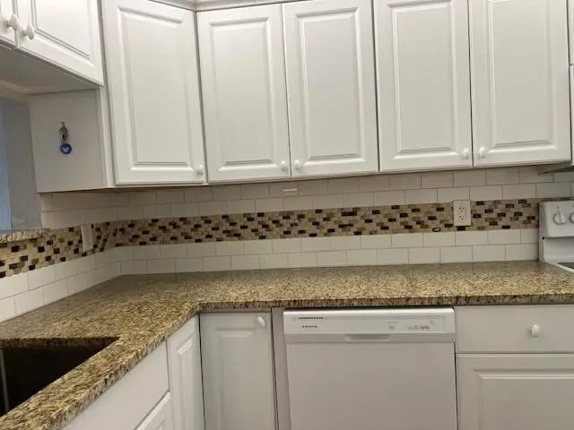 Photo 2 at 2588 RIVERSIDE Drive 2588, Coral Springs