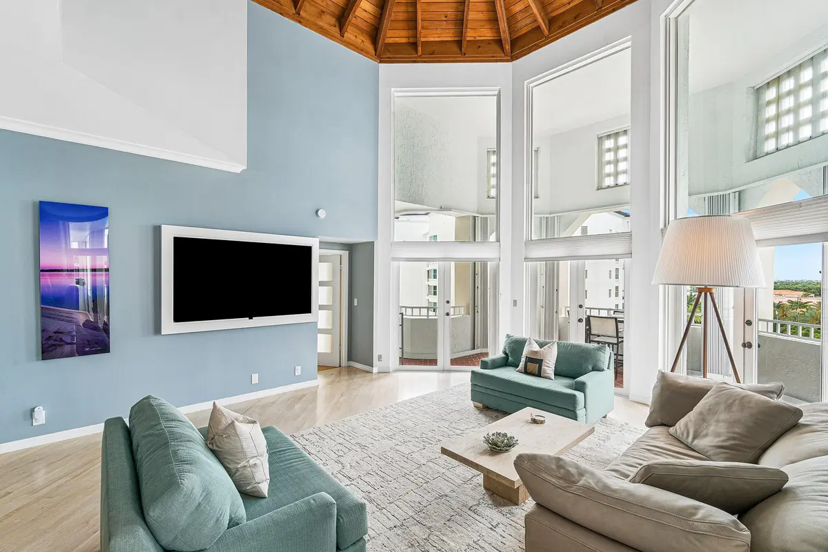 015-300Southeast5thAvenue-8120-BocaRaton at 300 SE 5th Avenue PH 8120, Boca Raton