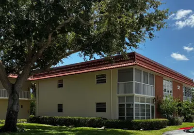 52 Woodland Drive 103, Vero Beach – sold