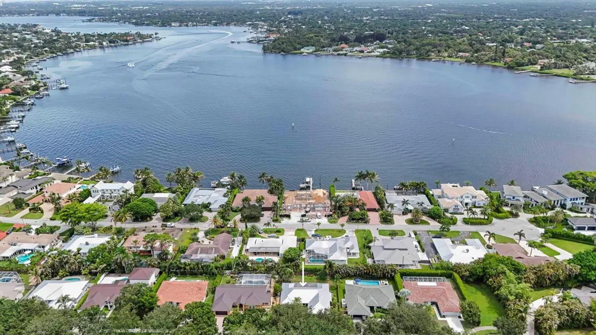 9746 SE Landing Place, Tequesta, FL – photo 2
