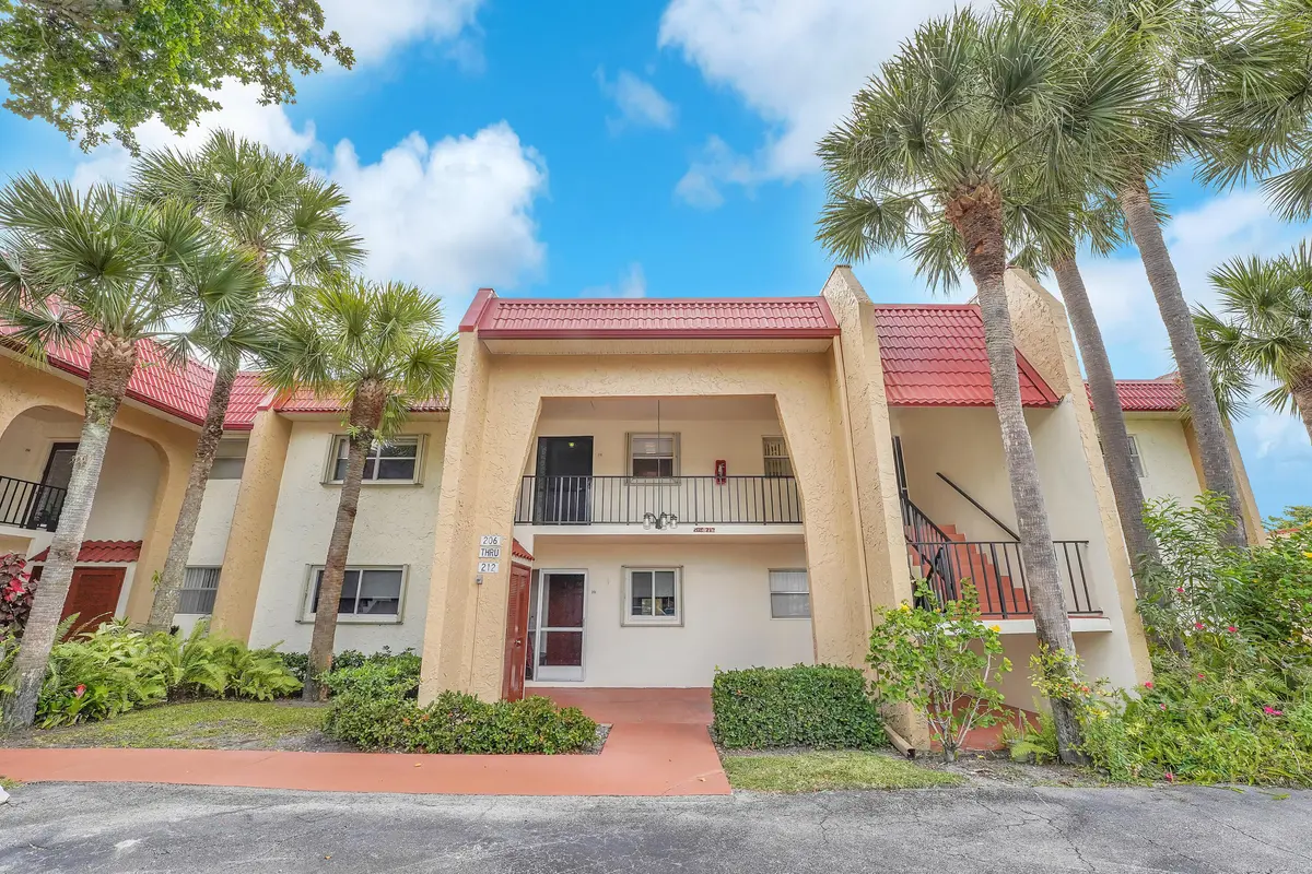 Condo Bldg front at 210 Lake Evelyn Drive, West Palm Beach