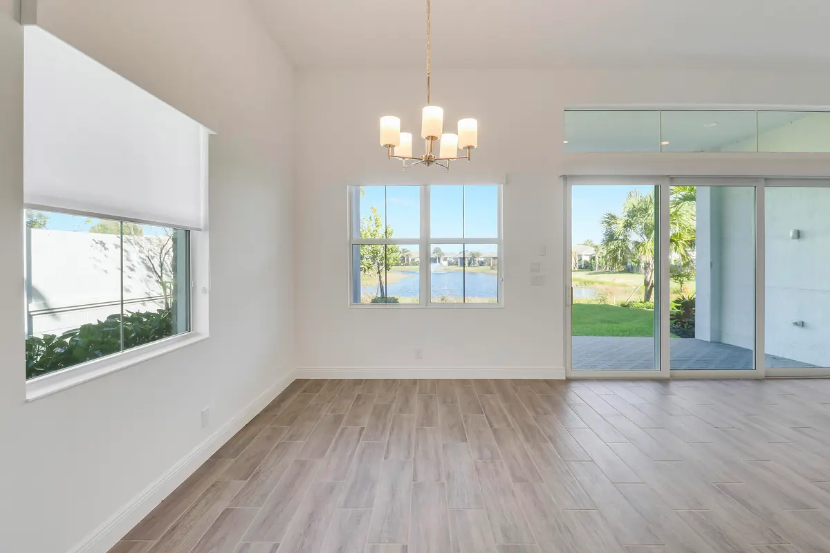 Dining Room at , Palm Beach Gardens