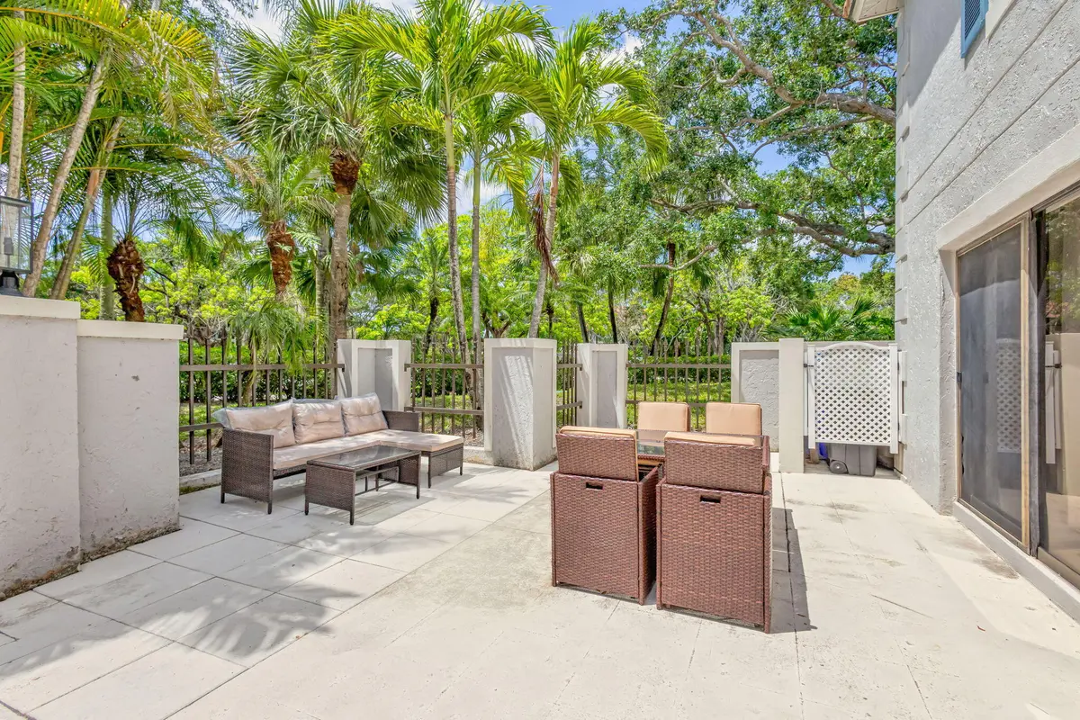 7-web-or-mls-5D1A6250_HDR at 355 Prestwick Circle 4, Palm Beach Gardens