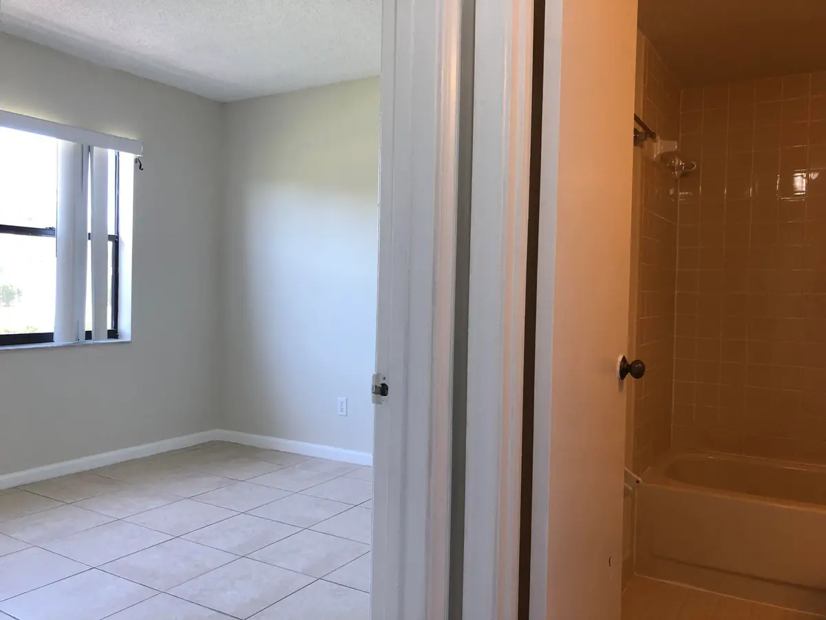 20190709155526192585000000-o at 10714 Royal Palm Boulevard 4-2, Coral Springs