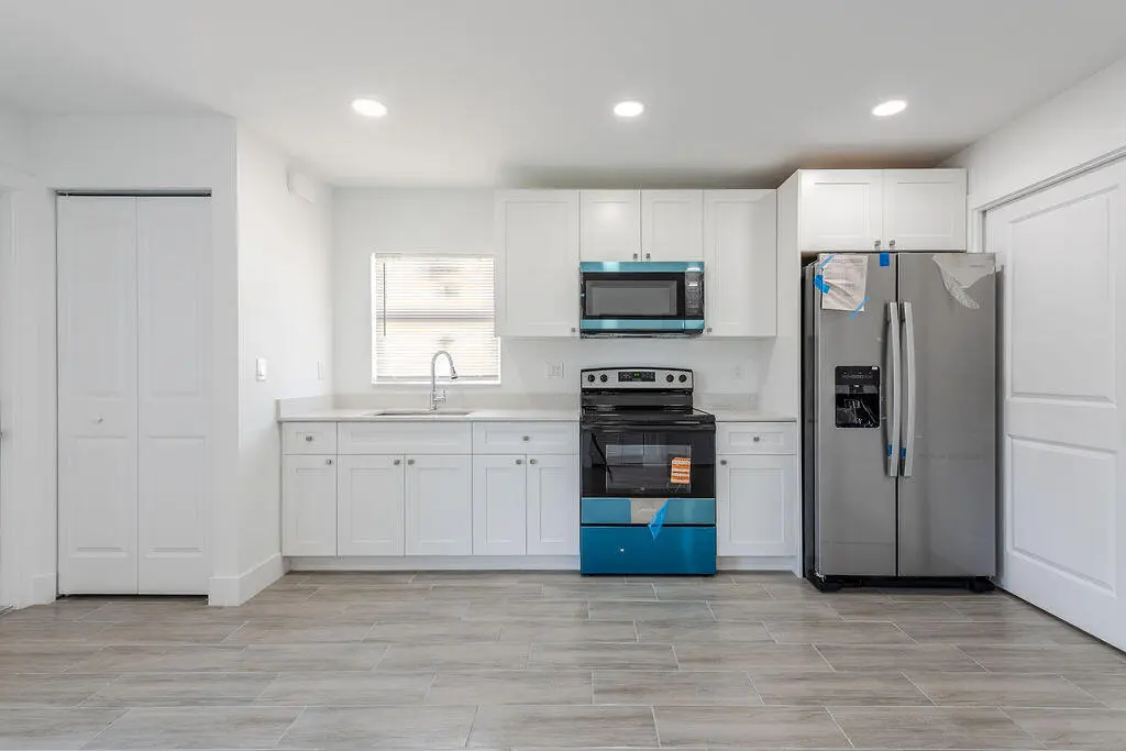 3246SEJeffersonStStuart-10 at 4959 SE PRIMROSE Way 2, Stuart