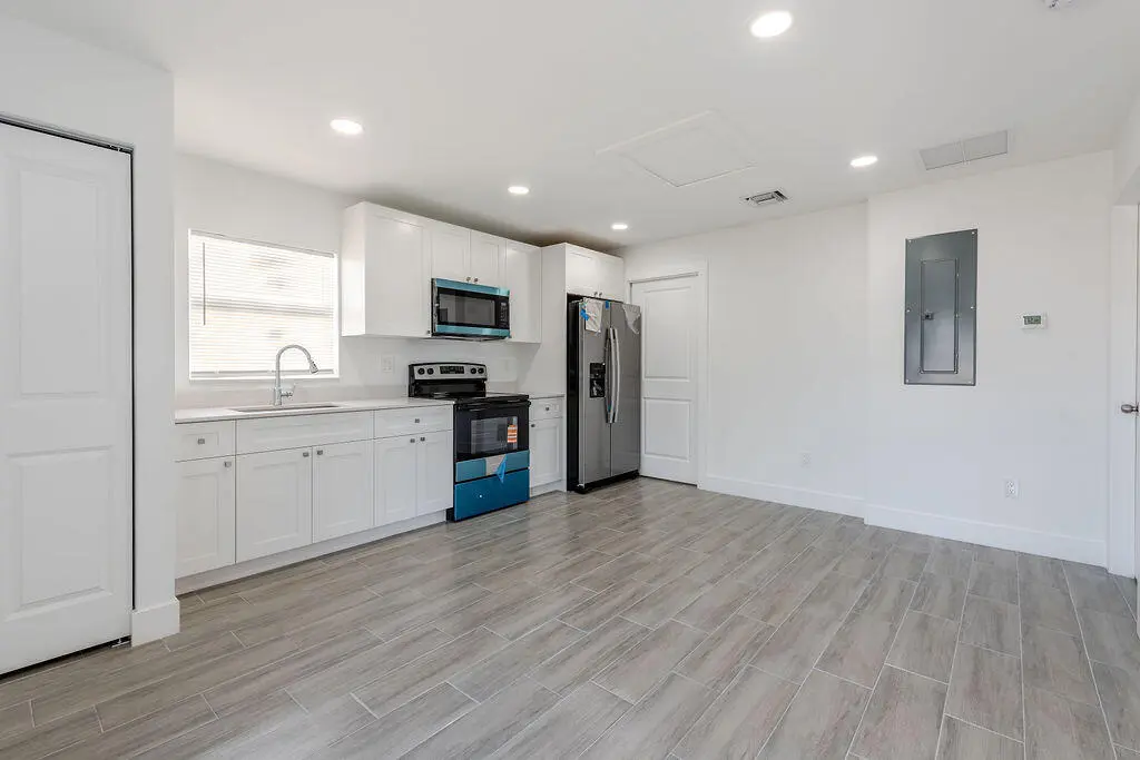 3246SEJeffersonStStuart-8 at 4959 SE PRIMROSE Way 2, Stuart