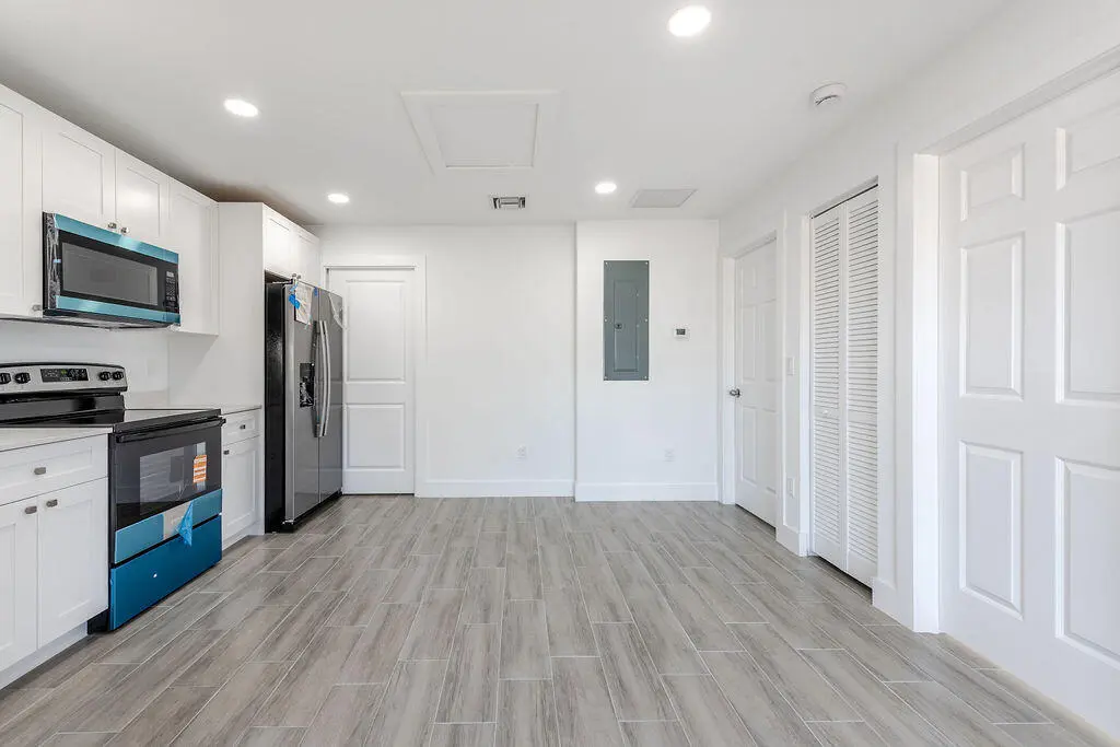 3246SEJeffersonStStuart-9 at 4959 SE PRIMROSE Way 2, Stuart