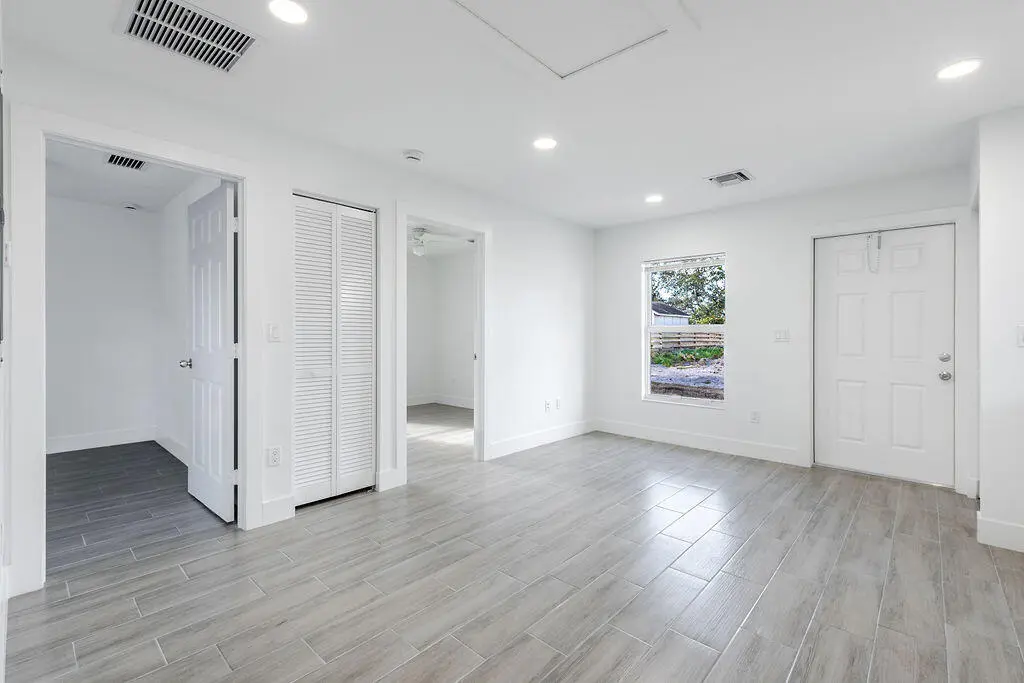 3246SEJeffersonStStuart-12 at 4959 SE PRIMROSE Way 2, Stuart