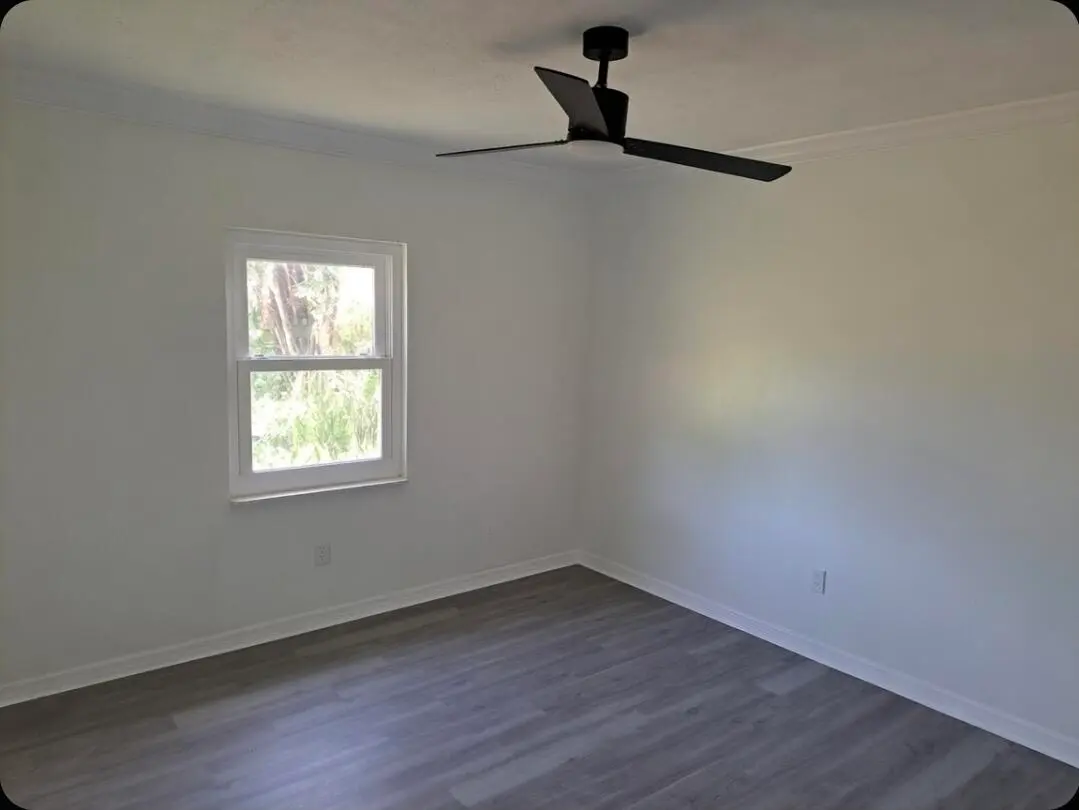 m1 at 1032 SW Mataro Avenue,