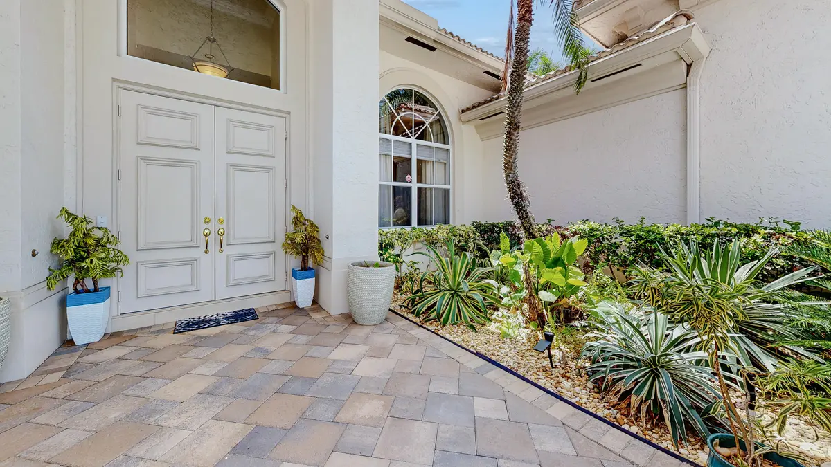 05-3005 at 11065 Canary Island Court, Plantation
