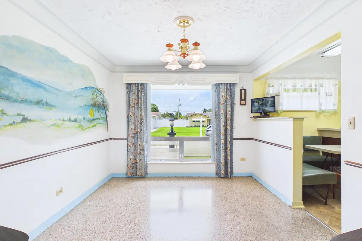 CAM06286G6-PR0029-STILL006 at 1719 N 44th Avenue, Hollywood