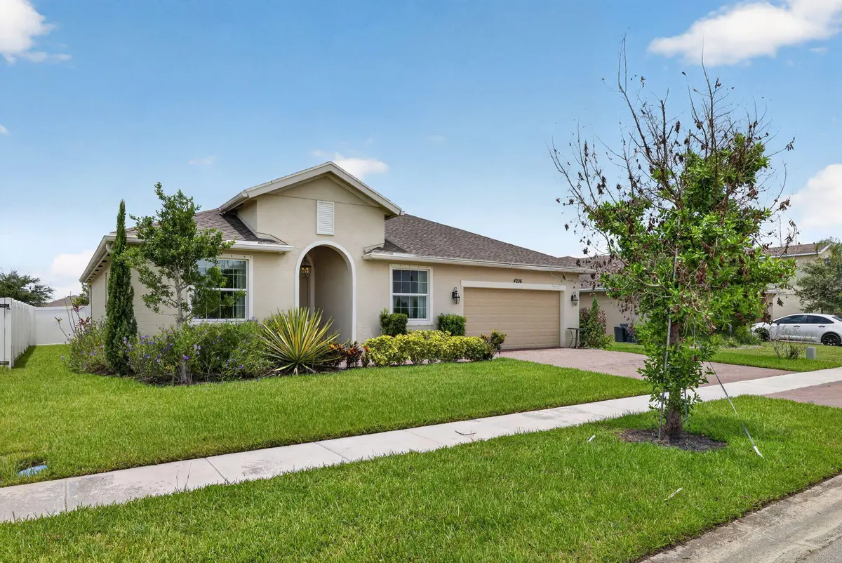 3-web-or-mls-3A5A3969 at 4206 BIRKDALE Drive, Fort Pierce