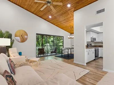2125 PINE CREEK Boulevard 205, Vero Beach – Condominium for sale