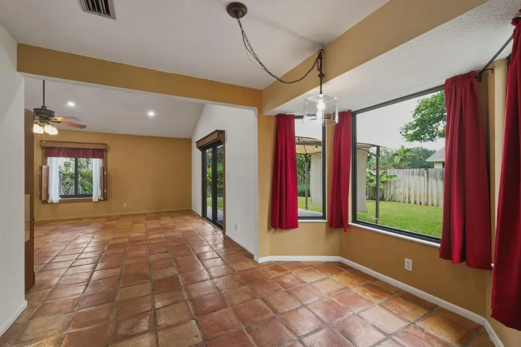 3274 NW 104TH Terrace, Sunrise, FL – photo 5