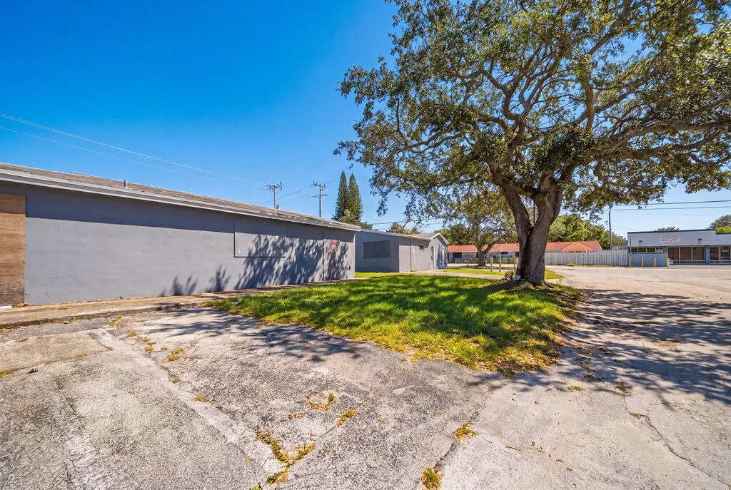 britholly1 at 1900 N 66TH Avenue, Hollywood