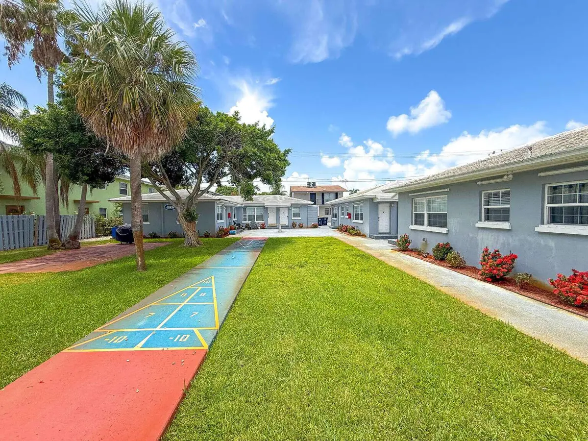 007_Cunningham.7 at 1001 S FEDERAL Highway, Lake Worth Beach