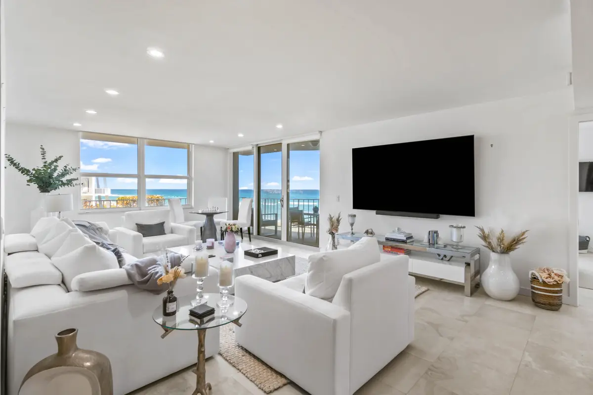 004-2295SouthOceanBoulevard-425-PalmBeac at 2295 S Ocean Boulevard 425, Palm Beach