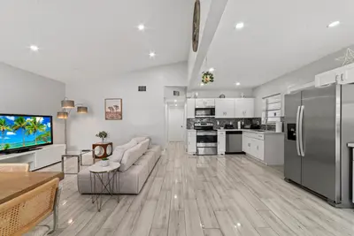 371 Kentucky Avenue, Fort Lauderdale – sold