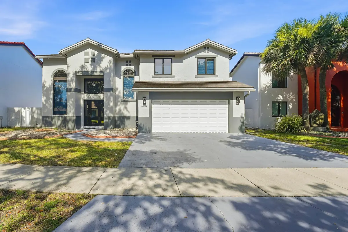 02_xul05922 at 19242 NW 89TH Avenue, Hialeah