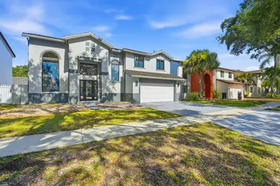19242 NW 89TH Avenue, Hialeah – leased
