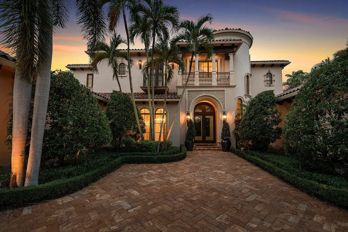 Front at 9253 Este Lago Drive, Boca Raton