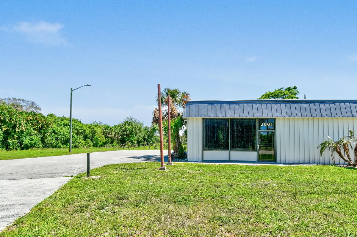 Warehouse-PSL(1) at 3801 OKEECHOBEE Road, Fort Pierce