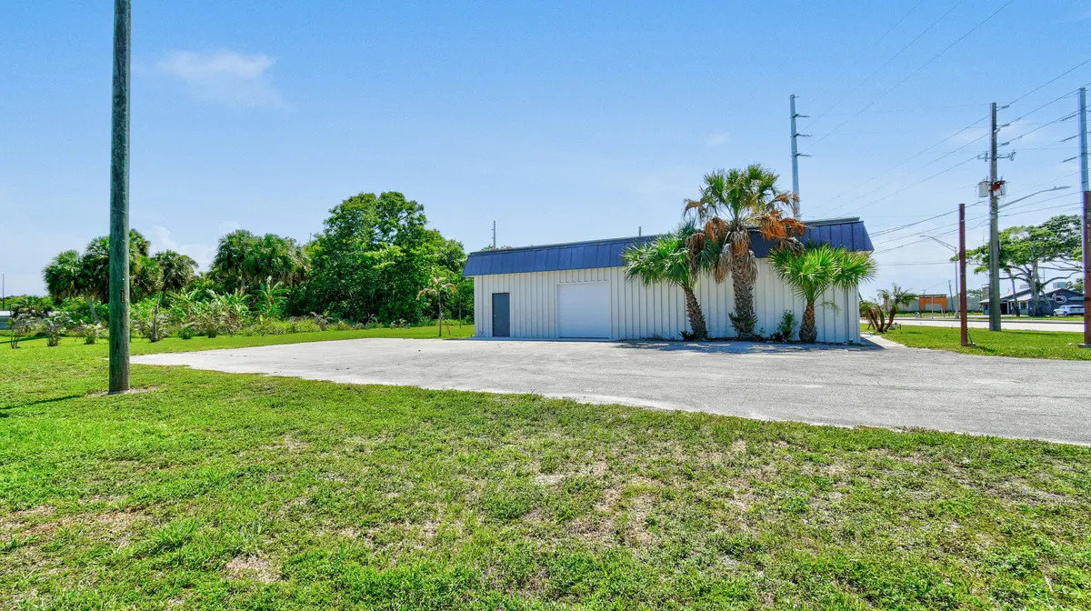 Warehouse-PSL(4) at 3801 OKEECHOBEE Road, Fort Pierce
