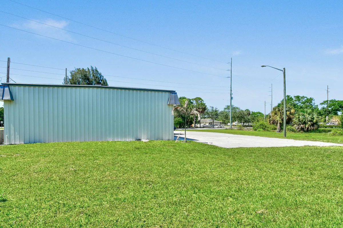 Warehouse-PSL(6) at 3801 OKEECHOBEE Road, Fort Pierce
