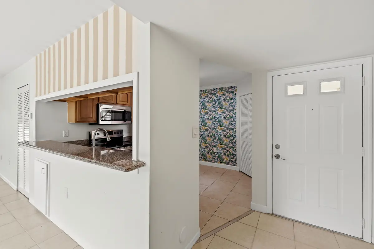 Kitchen at 20101 Glenmoor Drive, West Palm Beach