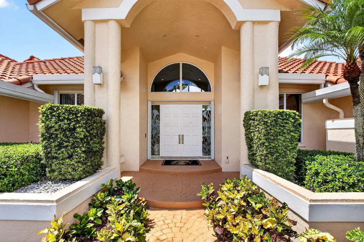 double door entry at 10192 Shireoaks Lane, Boca Raton