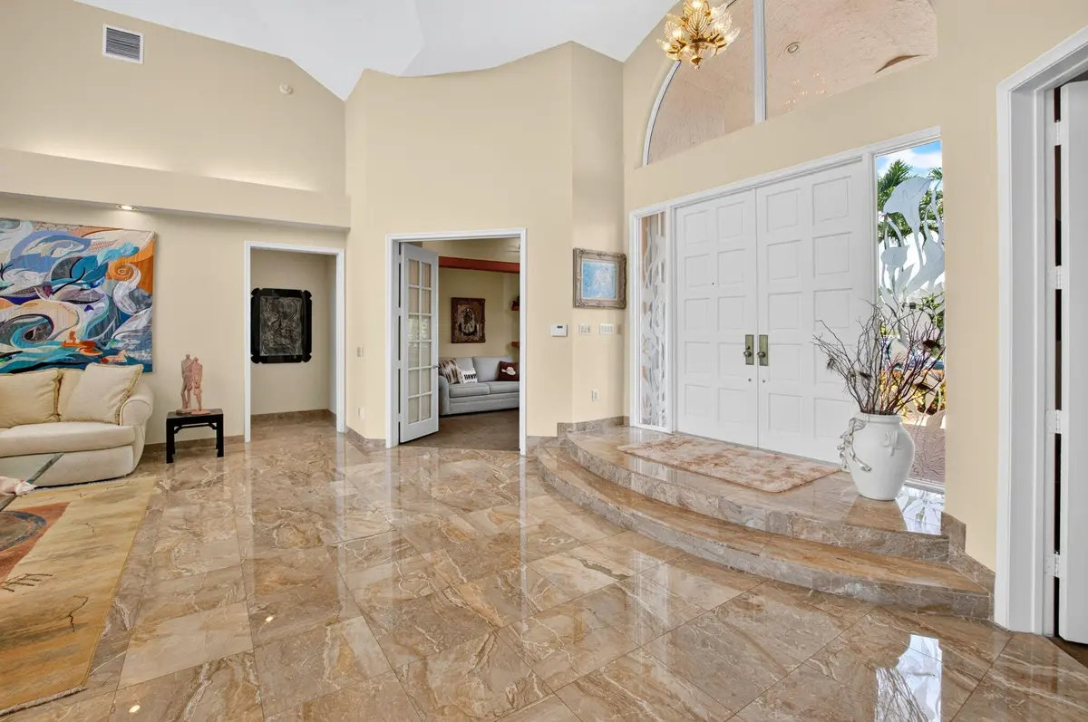 entrance at 10192 Shireoaks Lane, Boca Raton