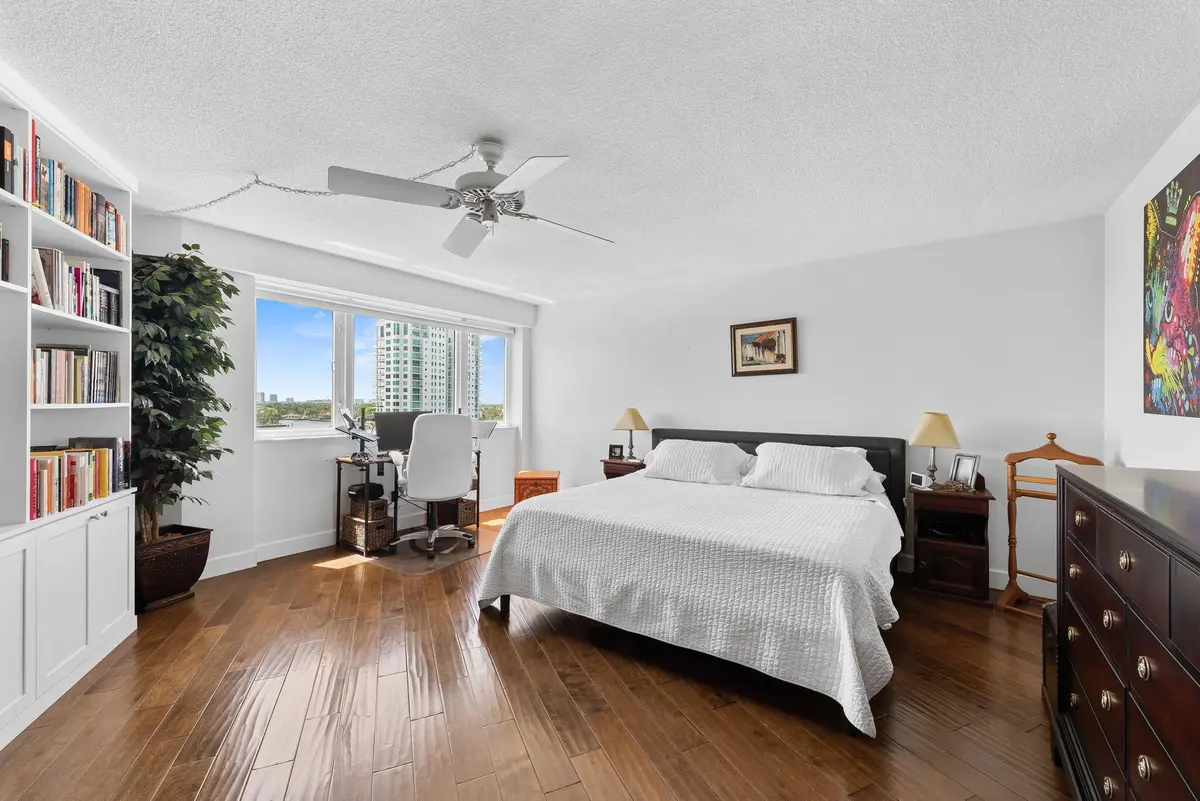 10-web-or-mls-_BWP7128 at 3000 Holiday Drive 905, Fort Lauderdale