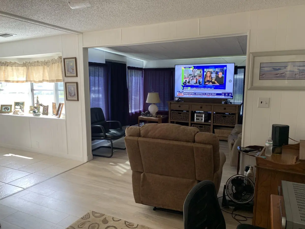 Dining to Den at 8 Brisa Lane, Port St. Lucie