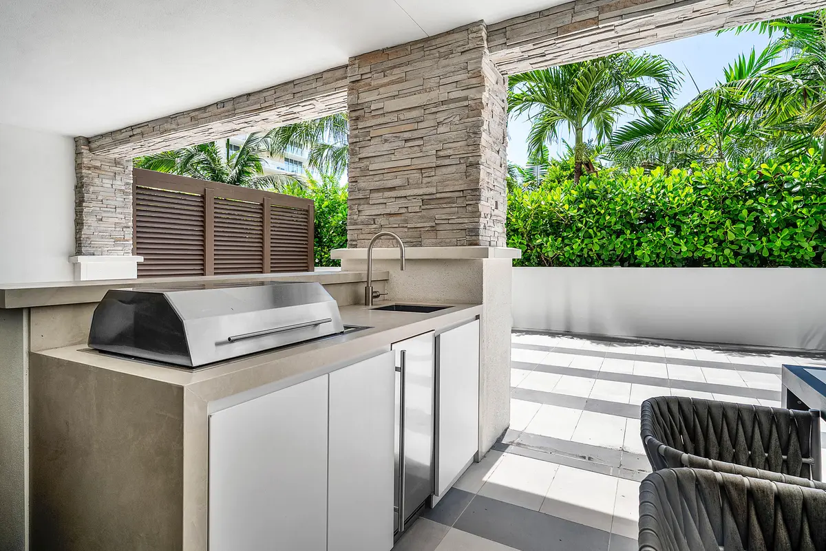 040-220SoutheastMiznerBoulevard-205-Boca at 220 SE Mizner Boulevard 205, Boca Raton